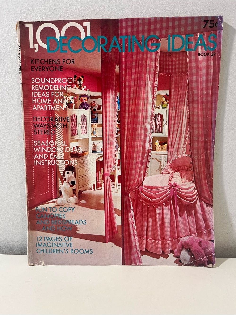 Vintage Magazine 1,001 Decorating Ideas book 39, copyright 1972